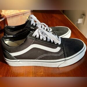 Vans Old Skool Black & White Sneakers